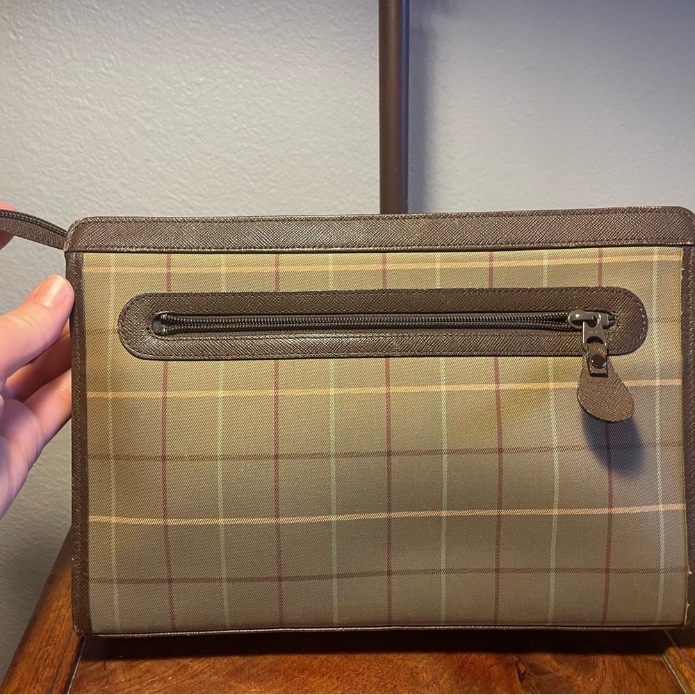 COPY - Guaranteed authentic vintage Burberrys clutch - Picture 4 of 7